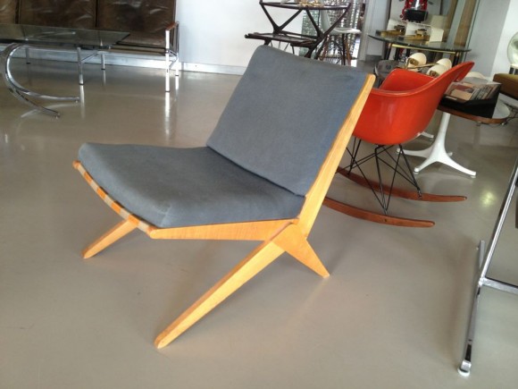 jeanneret scissor chair 2 Pierre Jeanneret Chair