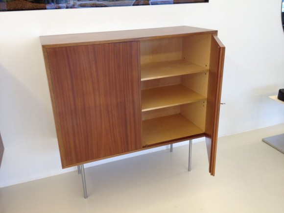 Zwei Kurt Thut Highboards