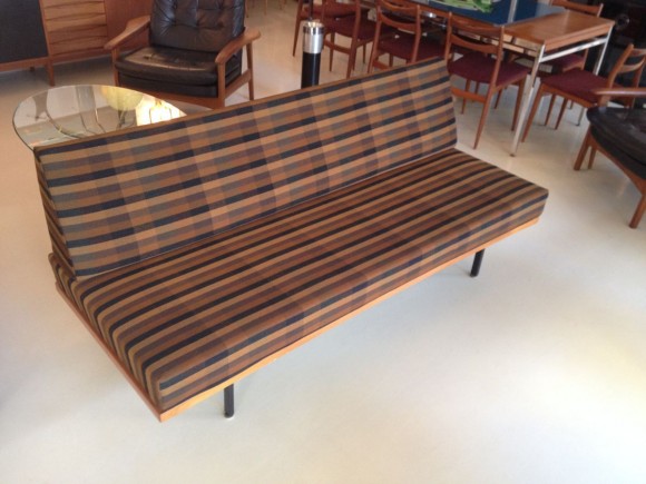 Daybed mit 50s-Originalbezug