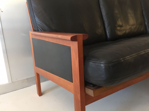 Dreier-Ledersofa von Illum Wikkelsø