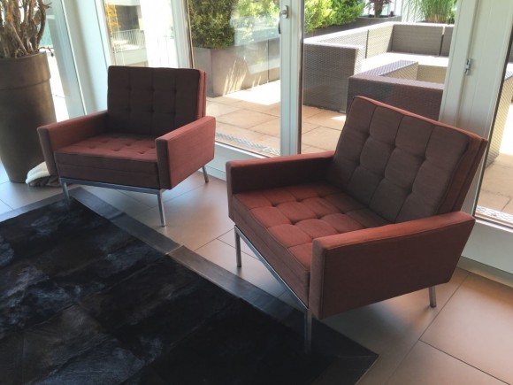 Florence-Knoll-Sofa und zwei Sessel