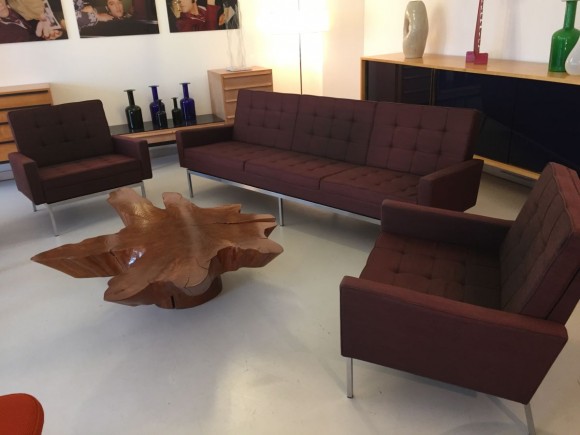 Florence-Knoll-Sofa und zwei Sessel