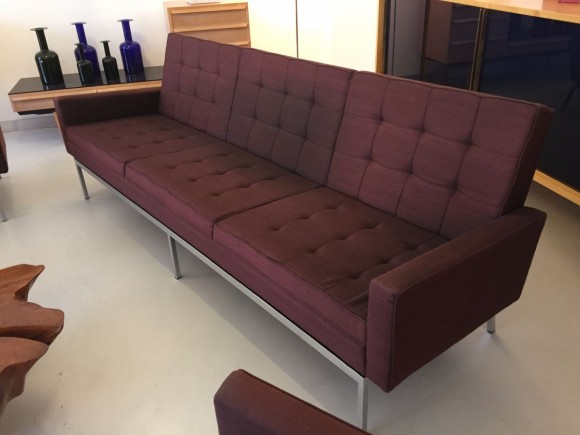 Florence-Knoll-Sofa und zwei Sessel
