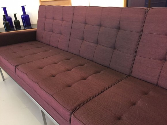 Florence-Knoll-Sofa und zwei Sessel