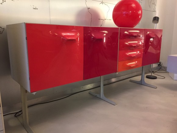 Sideboard von Raymond Loewy