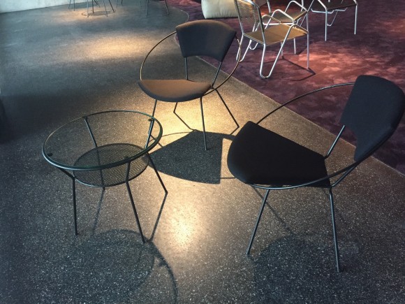 Cosmos Chair + Table by elastique